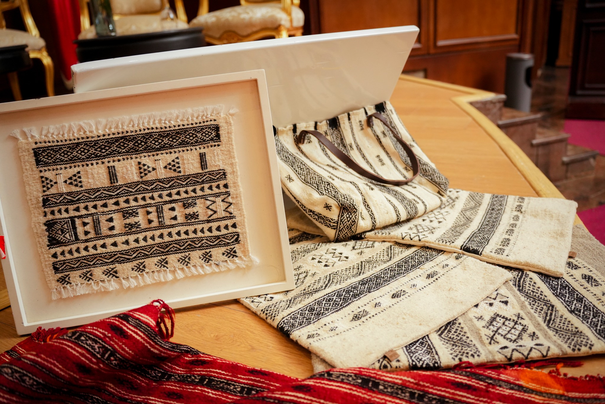 70 % من معاملاته تروَّج في السوق الموازية..   الفضاء الرقمي يعيد الاعتبار لمهن يدوية وصناعات تقليدية مهددة بالاندثار